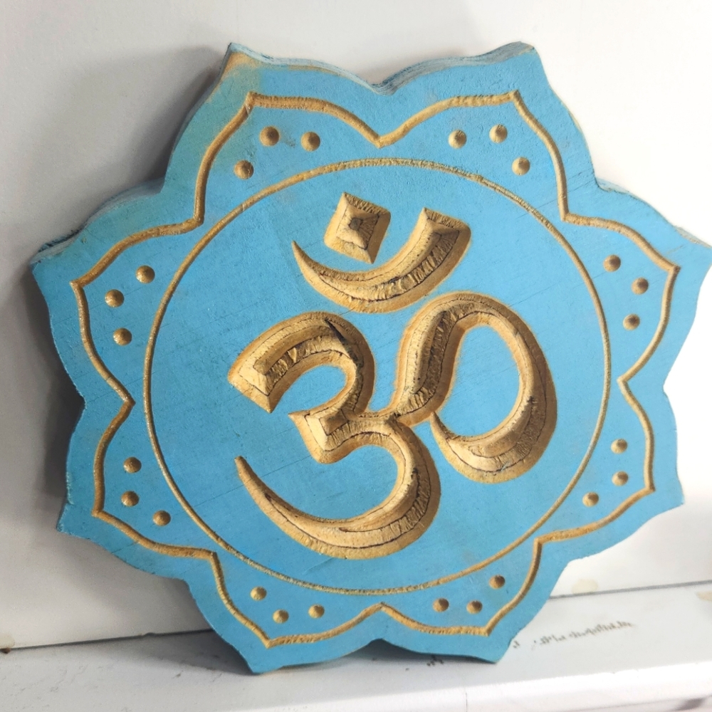 I am selling a wood picture
